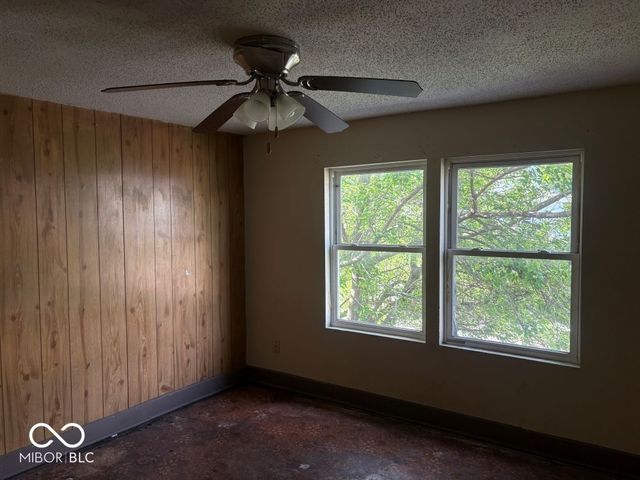 1037 W 32nd Street, Indianapolis, IN 46208