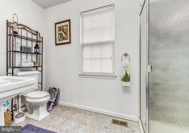 18 E FRONT ST, Glendora, NJ 08029