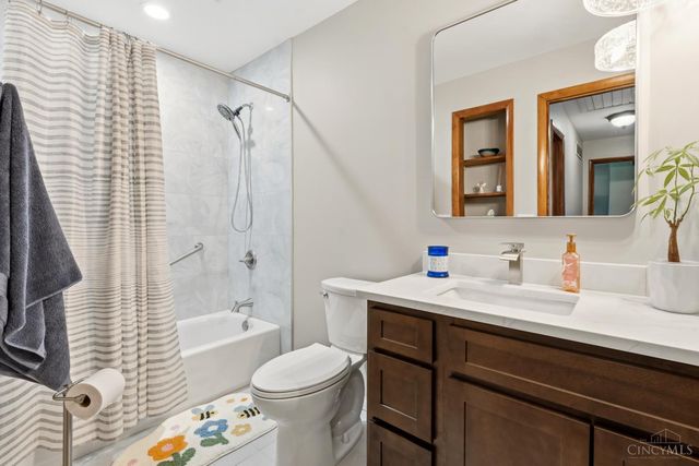 6535 Woodstone, Liberty Twp, OH 45044