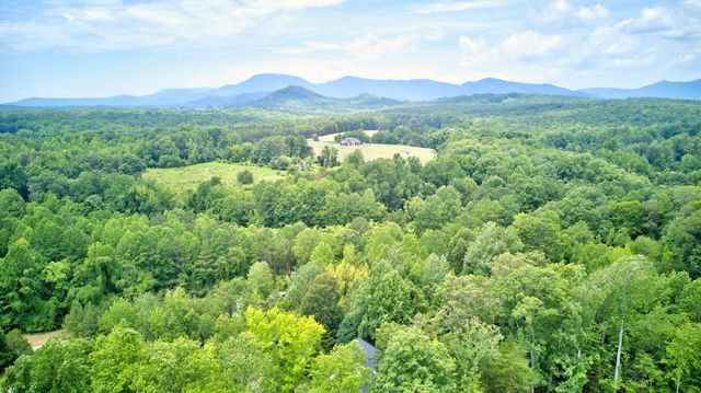 748 N Elm Avenue, Landrum, SC 29356