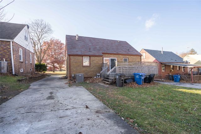 1243 Merle Hay Road, Des Moines, IA 50311