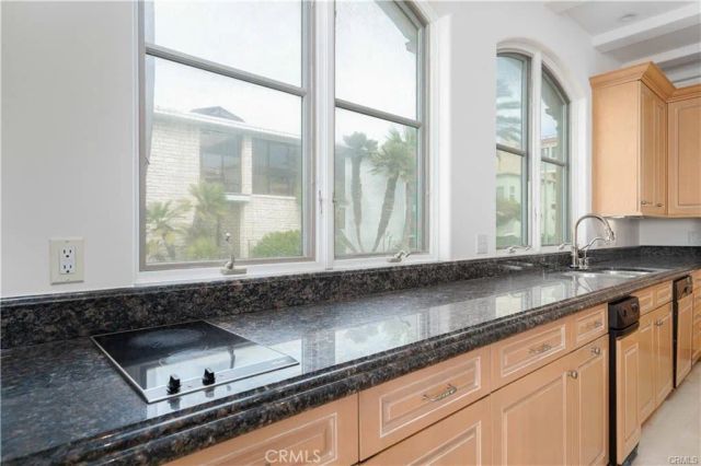 2420 The Strand, Manhattan Beach, CA 90266