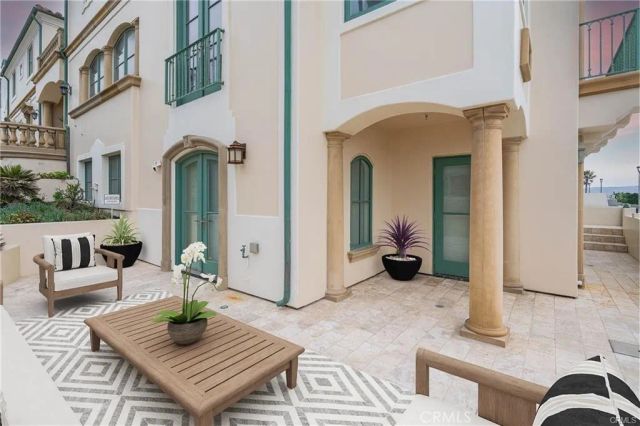 2420 The Strand, Manhattan Beach, CA 90266