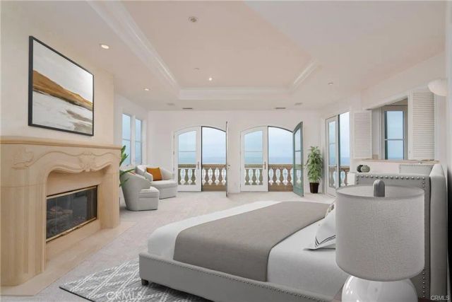 2420 The Strand, Manhattan Beach, CA 90266