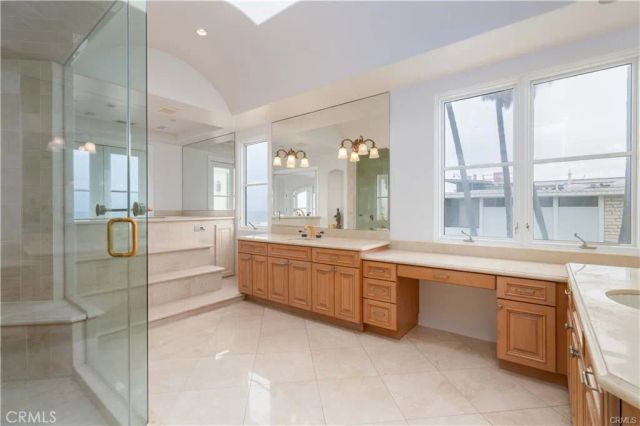 2420 The Strand, Manhattan Beach, CA 90266