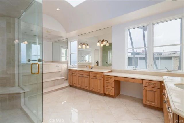 2420 The Strand, Manhattan Beach, CA 90266