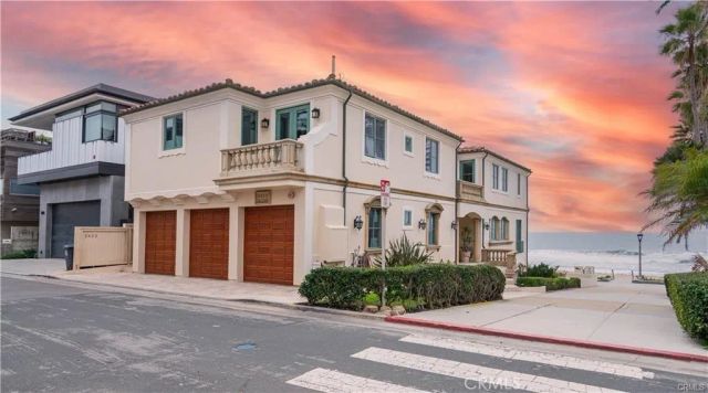 2420 The Strand, Manhattan Beach, CA 90266
