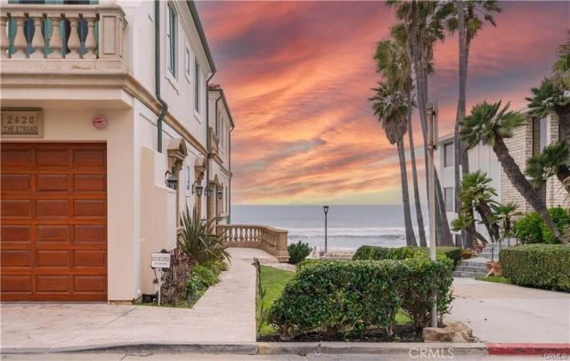 2420 The Strand, Manhattan Beach, CA 90266