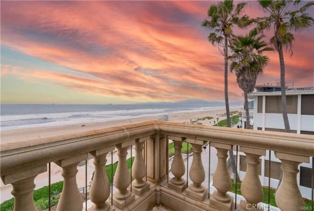 2420 The Strand, Manhattan Beach, CA 90266