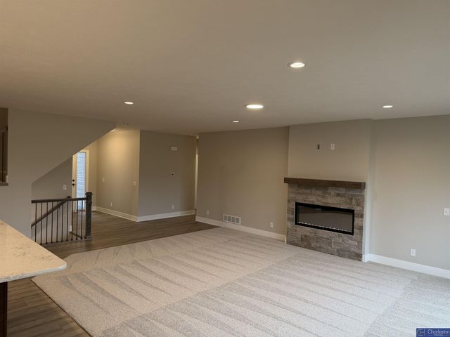 11007 N 172nd Street, Bennington, NE 68007