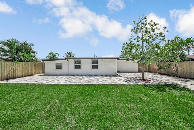 12063 Acapulco Avenue, Palm Beach Gardens, FL 33410