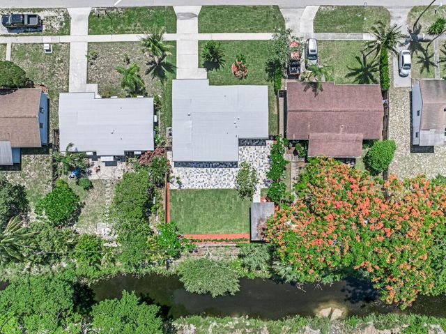 12063 Acapulco Avenue, Palm Beach Gardens, FL 33410