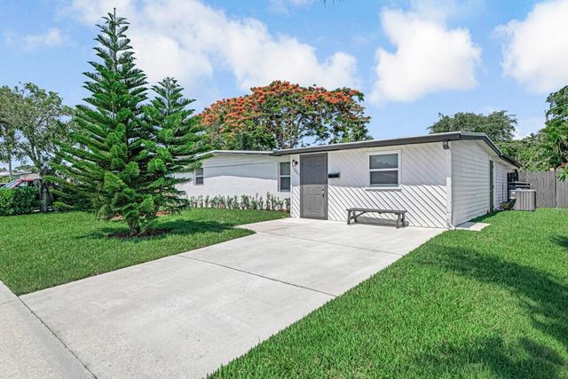 12063 Acapulco Avenue, Palm Beach Gardens, FL 33410