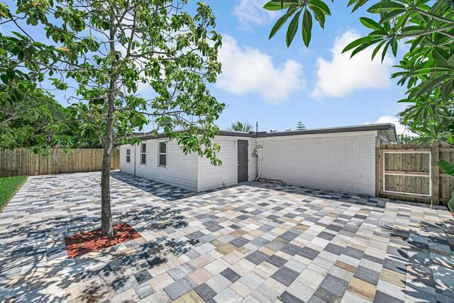 12063 Acapulco Avenue, Palm Beach Gardens, FL 33410