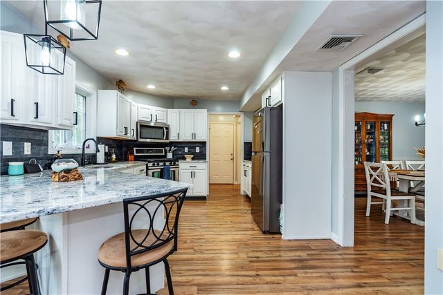 195 Oakland Beach Avenue, Warwick, RI 02889