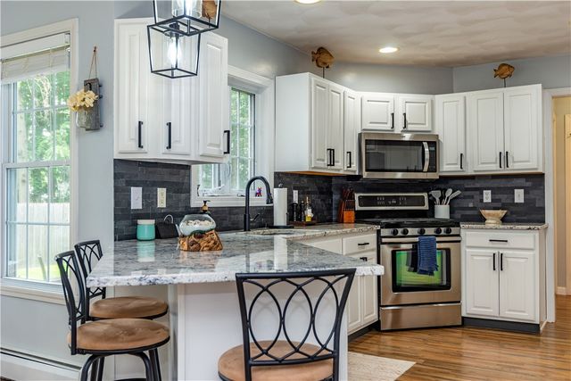 195 Oakland Beach Avenue, Warwick, RI 02889