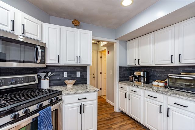 195 Oakland Beach Avenue, Warwick, RI 02889