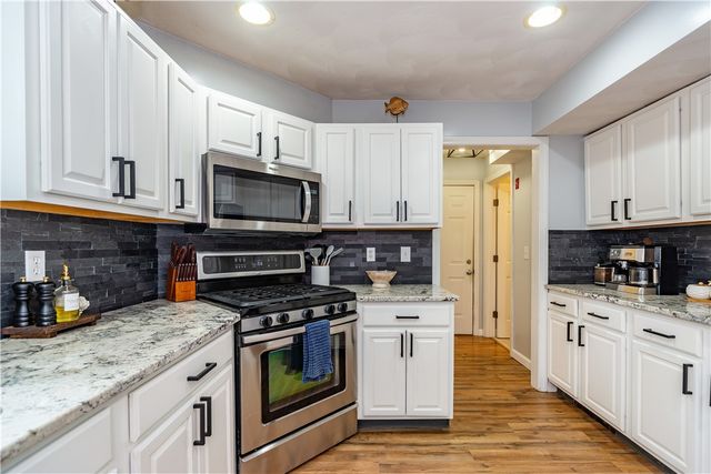 195 Oakland Beach Avenue, Warwick, RI 02889