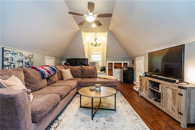 195 Oakland Beach Avenue, Warwick, RI 02889