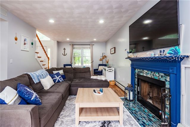 195 Oakland Beach Avenue, Warwick, RI 02889