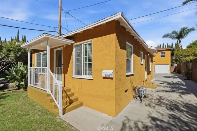8613 Higuera, Culver City, CA 90232
