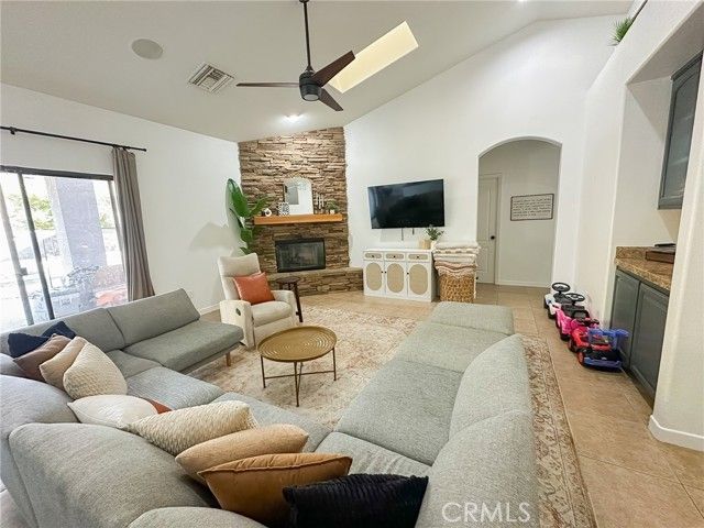 7525 Whitney, Yucca Valley, CA 92284