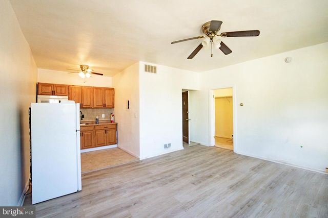 1102 BLADENSBURG RD NE, Washington, DC 20002