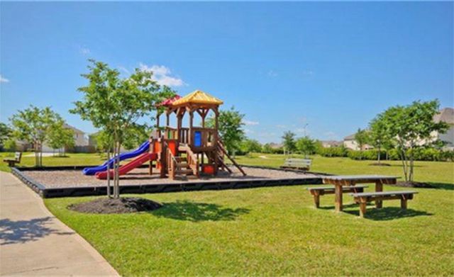 4319 Amaryllis Avenue, Baytown, TX 77521