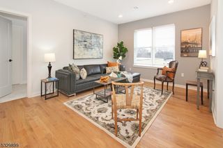 660 Bloomfield Ave, Unit 406 406, Bloomfield Twp., NJ 07003