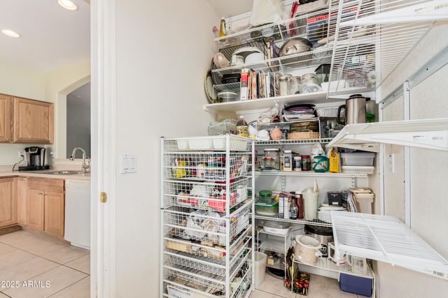 3828 E PEACH TREE Drive, Chandler, AZ 85249