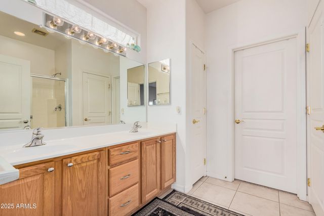 3828 E PEACH TREE Drive, Chandler, AZ 85249