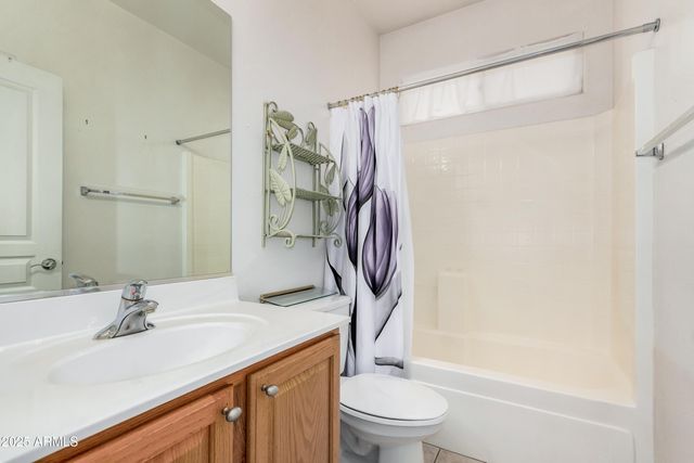 3828 E PEACH TREE Drive, Chandler, AZ 85249