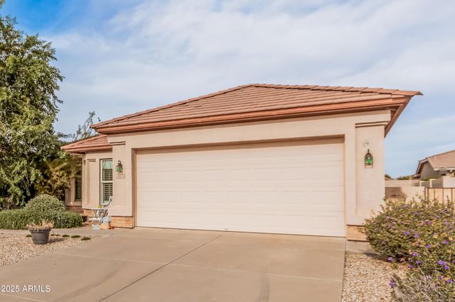 3828 E PEACH TREE Drive, Chandler, AZ 85249