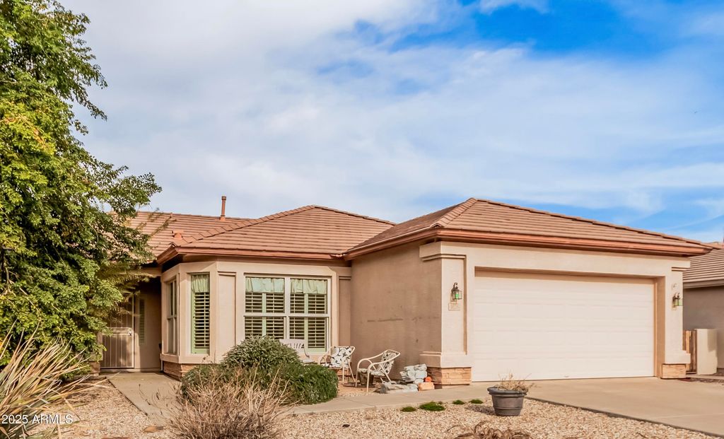 3828 E PEACH TREE Drive, Chandler, AZ 85249