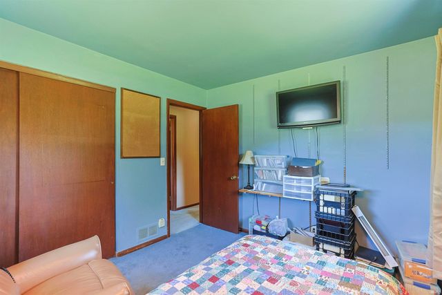 6384 N 900 E Road, New Carlisle, IN 46552