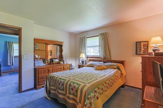 6384 N 900 E Road, New Carlisle, IN 46552