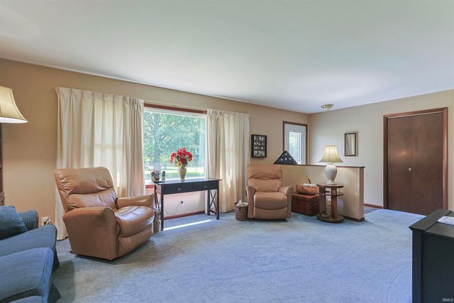 6384 N 900 E Road, New Carlisle, IN 46552