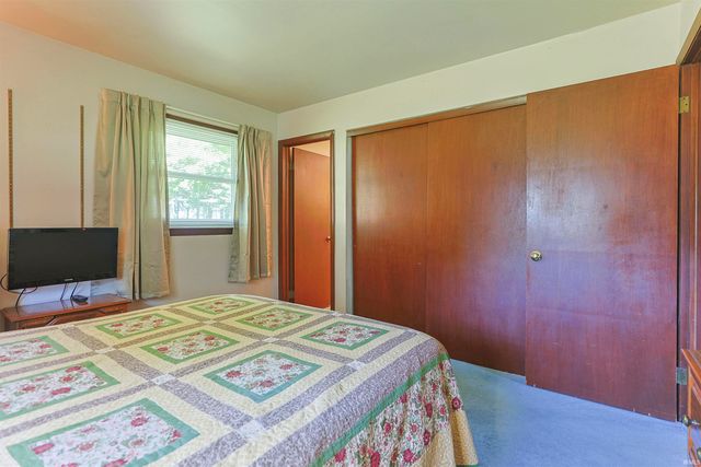 6384 N 900 E Road, New Carlisle, IN 46552