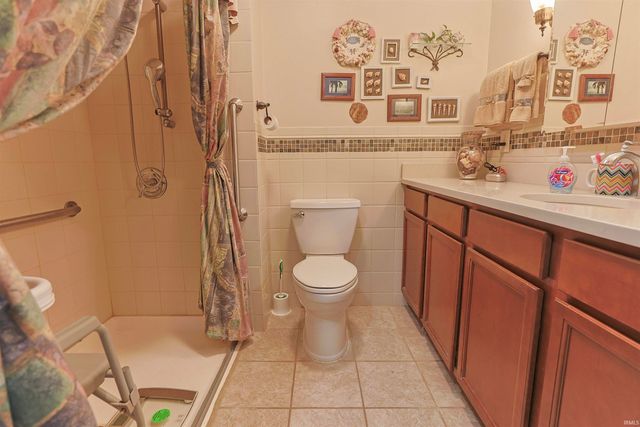 6384 N 900 E Road, New Carlisle, IN 46552