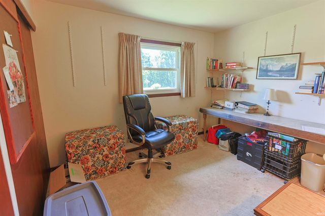 6384 N 900 E Road, New Carlisle, IN 46552