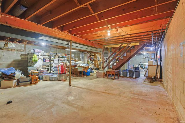 6384 N 900 E Road, New Carlisle, IN 46552