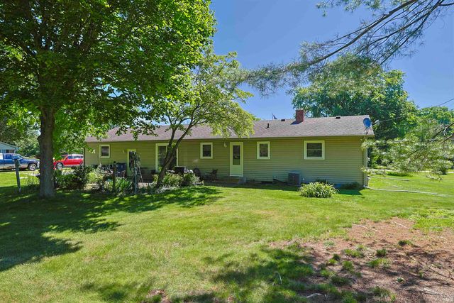 6384 N 900 E Road, New Carlisle, IN 46552