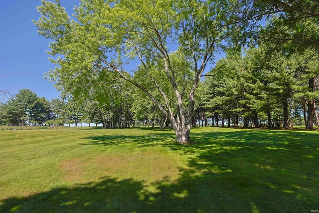 6384 N 900 E Road, New Carlisle, IN 46552