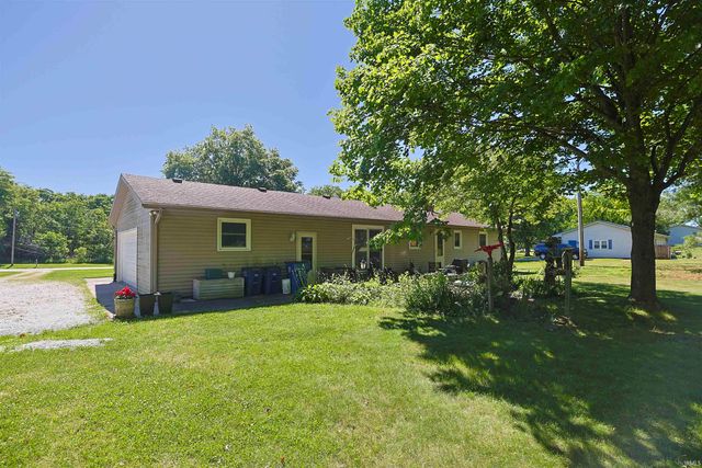 6384 N 900 E Road, New Carlisle, IN 46552