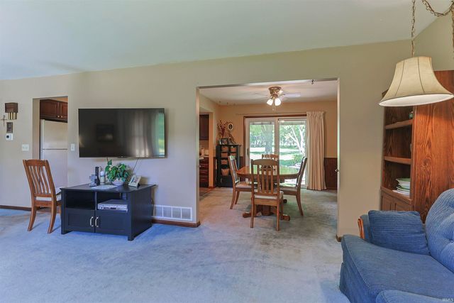 6384 N 900 E Road, New Carlisle, IN 46552
