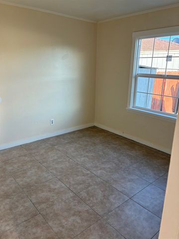 626 La Prenda Dr, Oakland, CA 94603