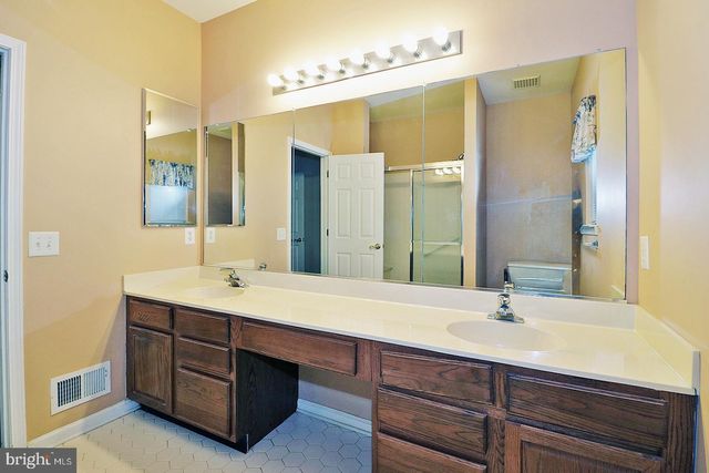 156 MIRAGE BLVD, Barnegat, NJ 08005