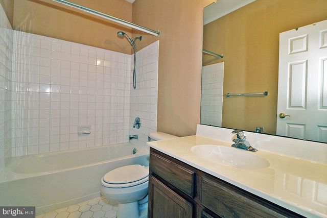 156 MIRAGE BLVD, Barnegat, NJ 08005