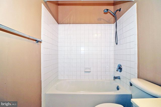 156 MIRAGE BLVD, Barnegat, NJ 08005