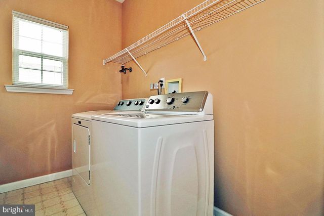 156 MIRAGE BLVD, Barnegat, NJ 08005